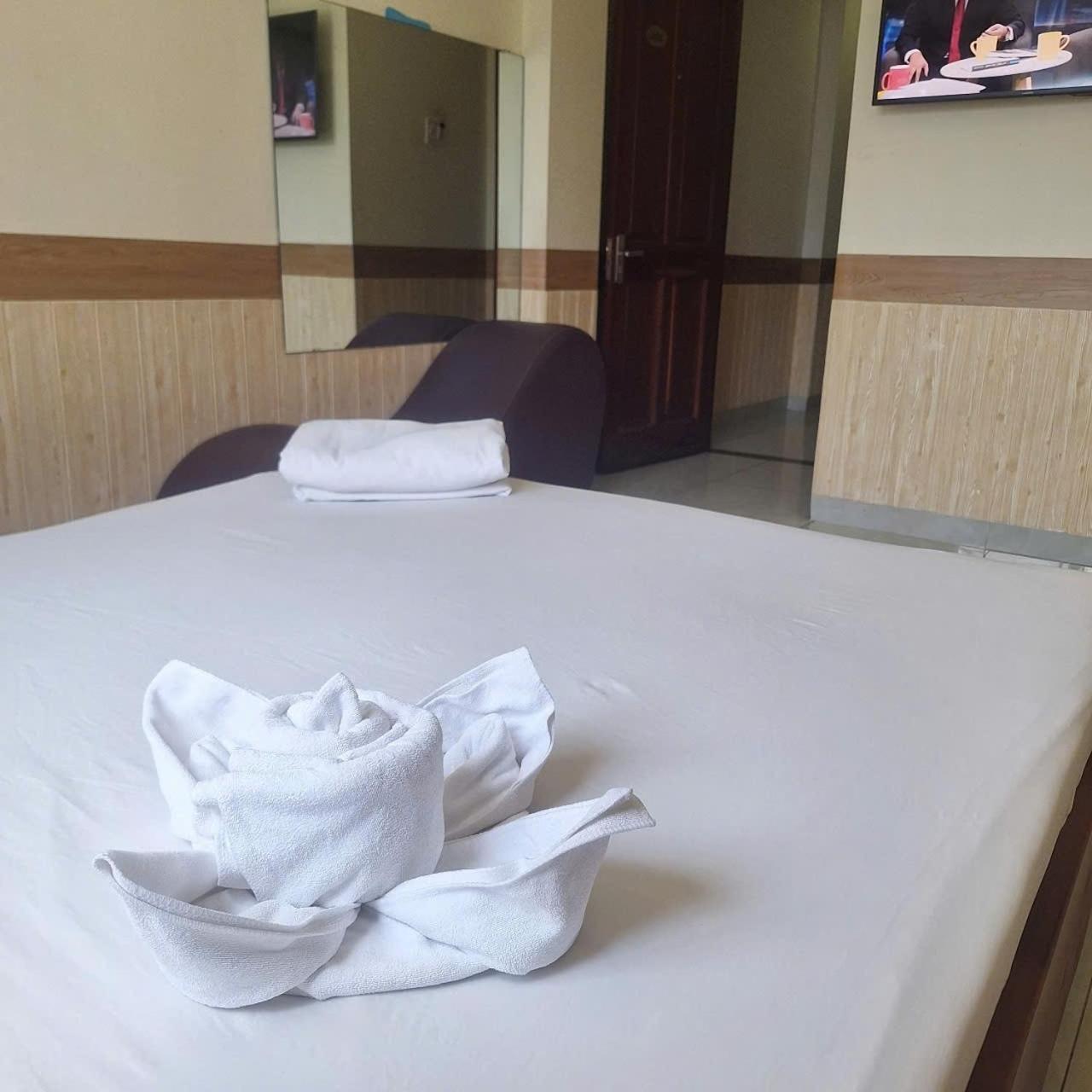 Damry Hotel Ho Chi Minh City Exterior photo