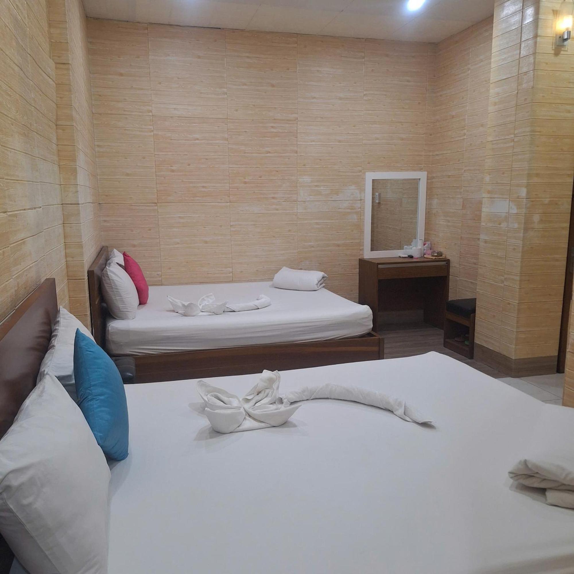 Damry Hotel Ho Chi Minh City Exterior photo