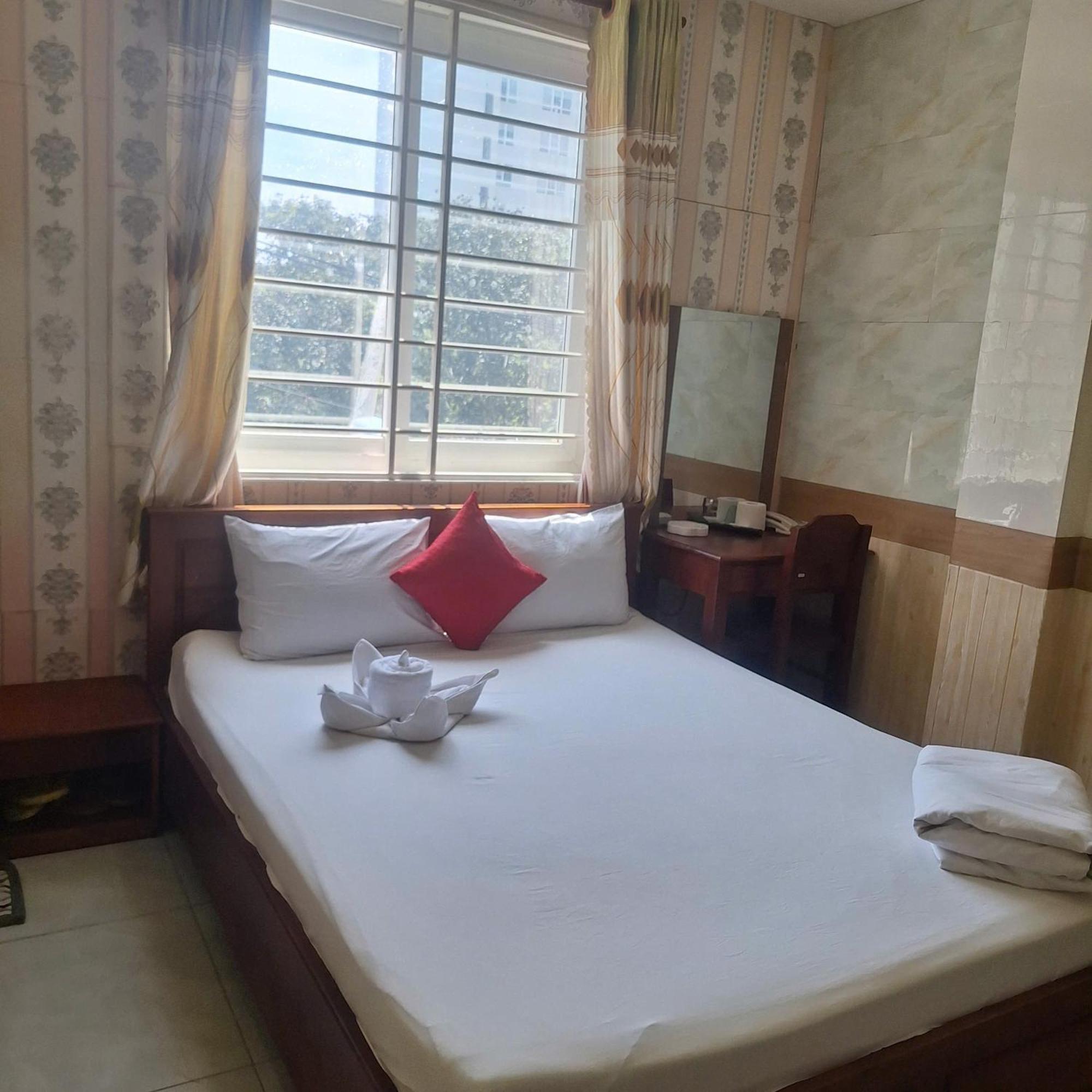 Damry Hotel Ho Chi Minh City Exterior photo